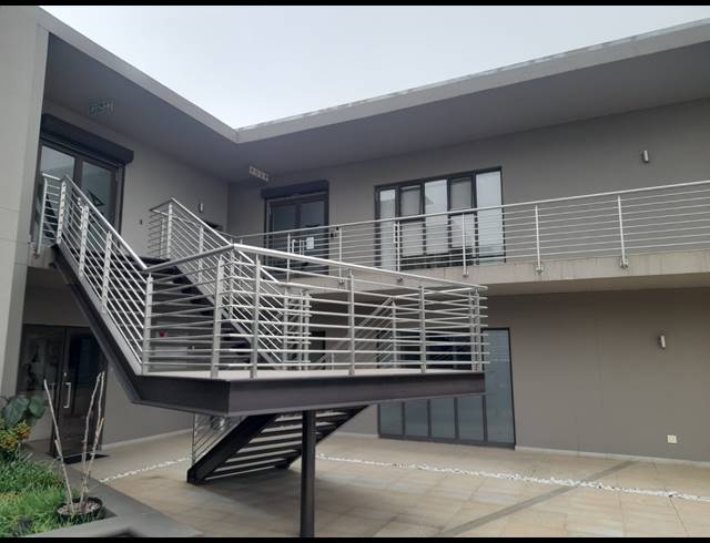 208M² OFFICE FOR SALE IN WITKOPPEN